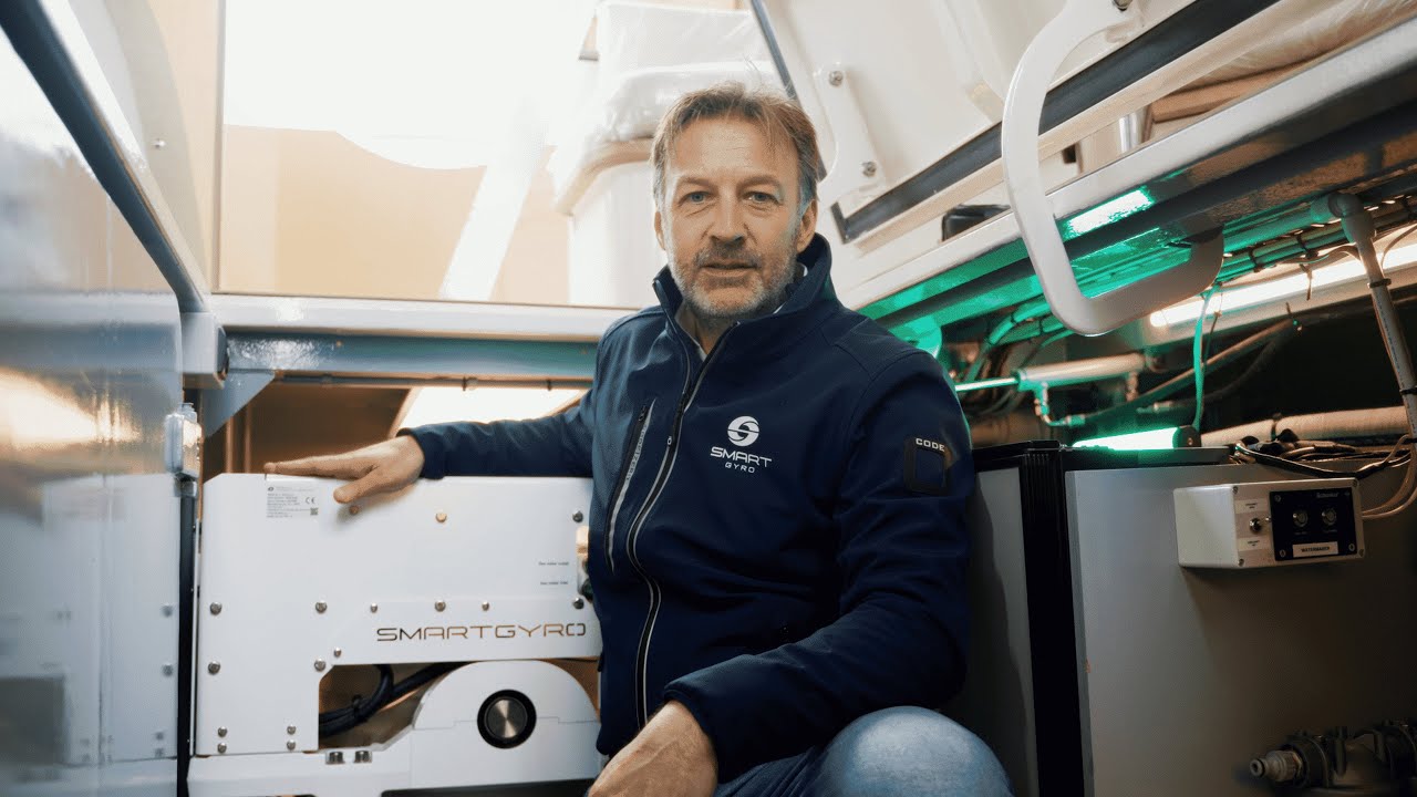 Smartgyro SG20: a closer look at the Bonsink Aquaservice fit on the Diamond 50 Exclusive Vessel.