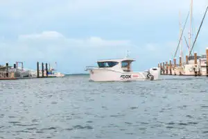 Herley Boats Elite 8 powered by Cox V8 300 Diesel Outboard 4